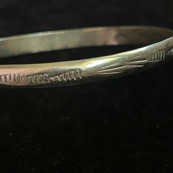 Vintage Handmade Marked Sterling Silver Mexico Hand Carved Bangle 2.65" 14 grams - Picture 7 of 7